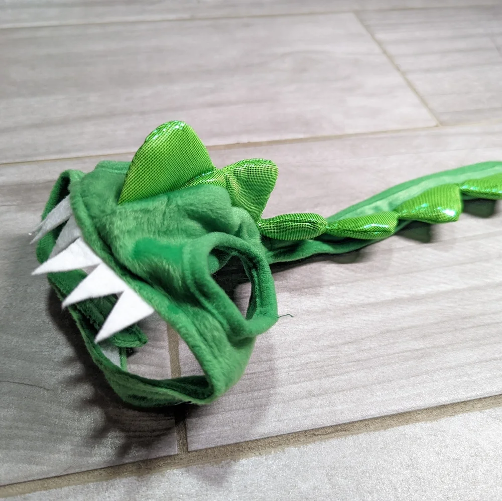 Pet dinosaur costume for cat or small dog